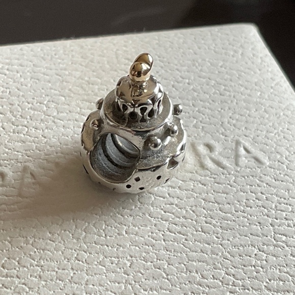 Pandora two tone Wedding Cake charm with 14k gold heart - Picture 3 of 5